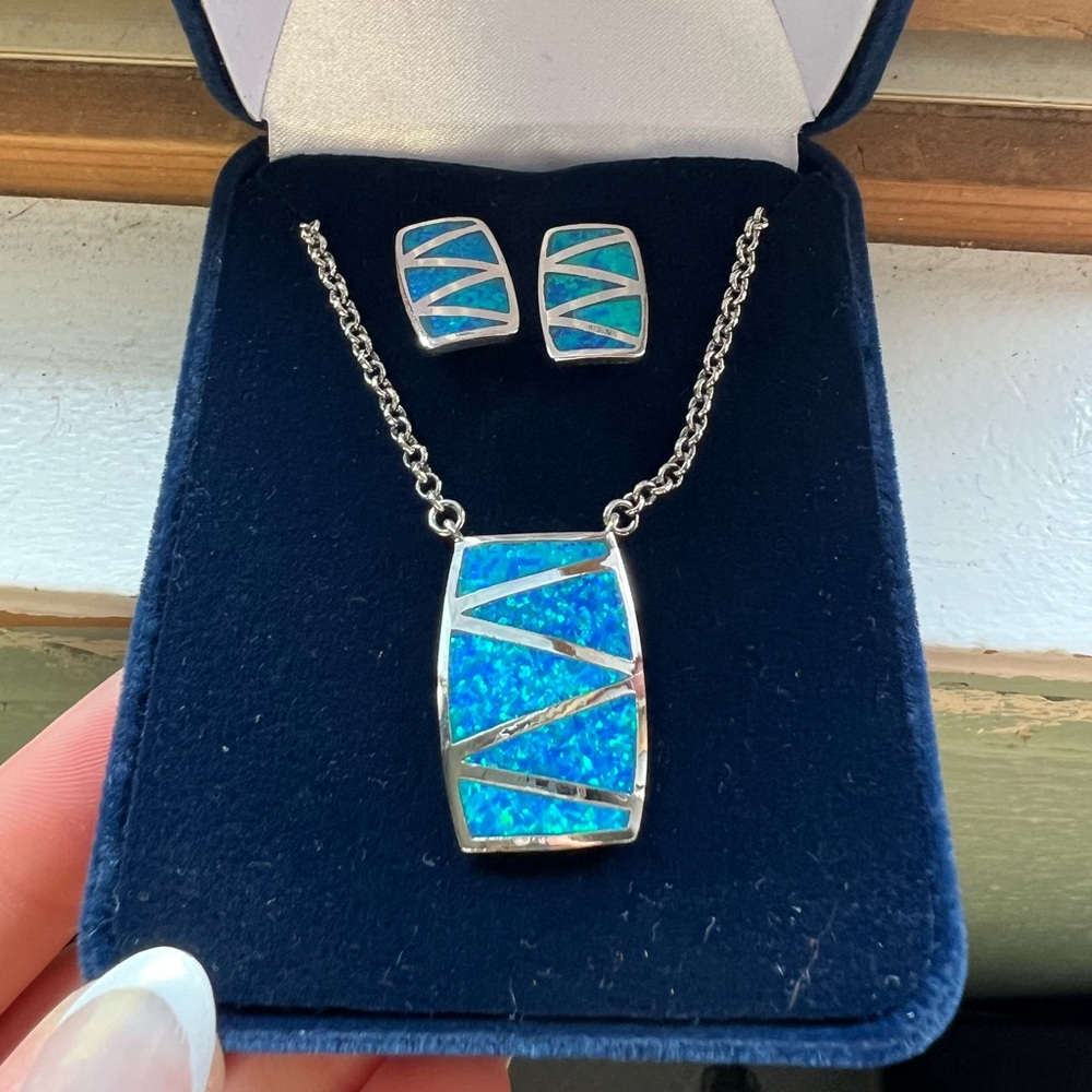 Opal Jewelry Set